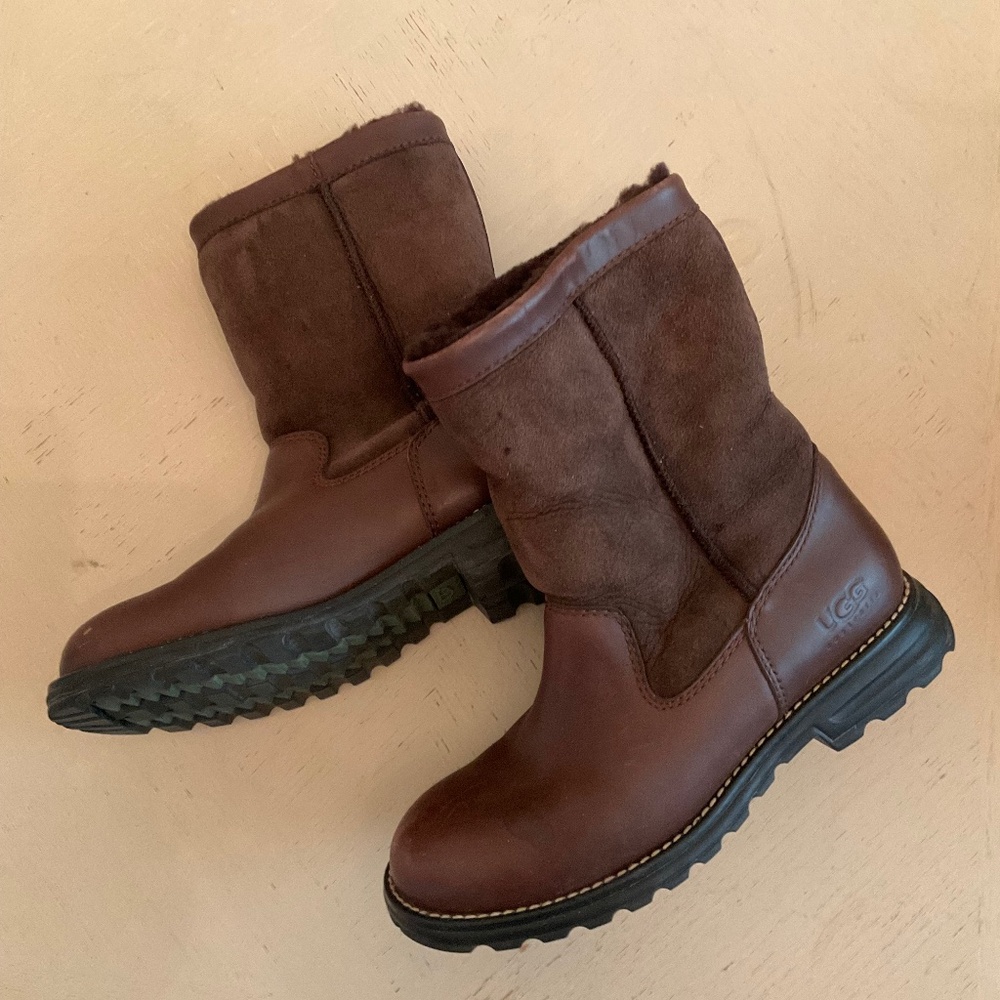 UGG Shearling Boots Size 7